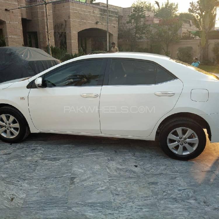 Toyota Corolla 2017 for Sale in Lahore Toyota Corolla 2017 for Sale in Lahore Image-3