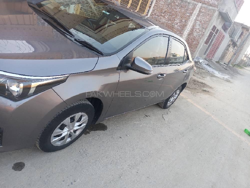 Toyota Corolla 2016 for Sale in Peshawar Image-1