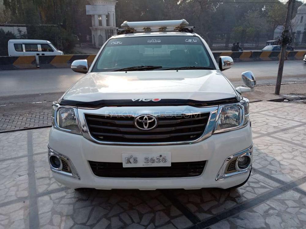 Toyota Hilux 2012 for Sale in Peshawar Image-1