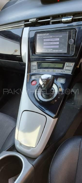 Toyota Prius 2014 for Sale in Karachi Toyota Prius 2014 for Sale in Karachi Image-7