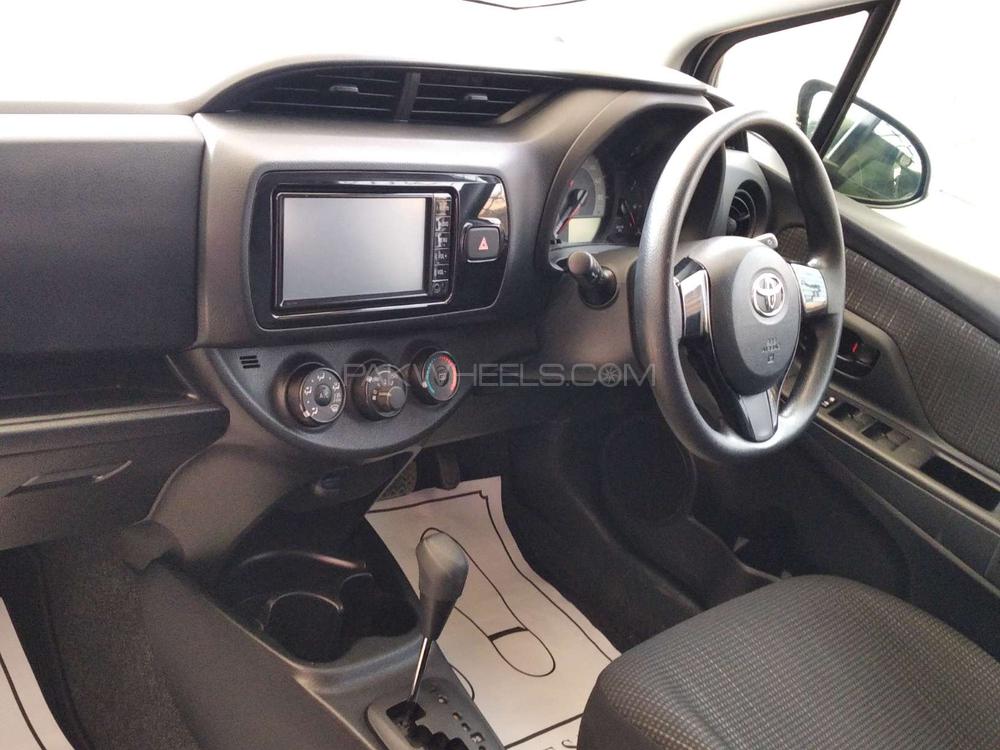 Toyota Vitz 2017 for Sale in Lahore Toyota Vitz 2017 for Sale in Lahore Image-8