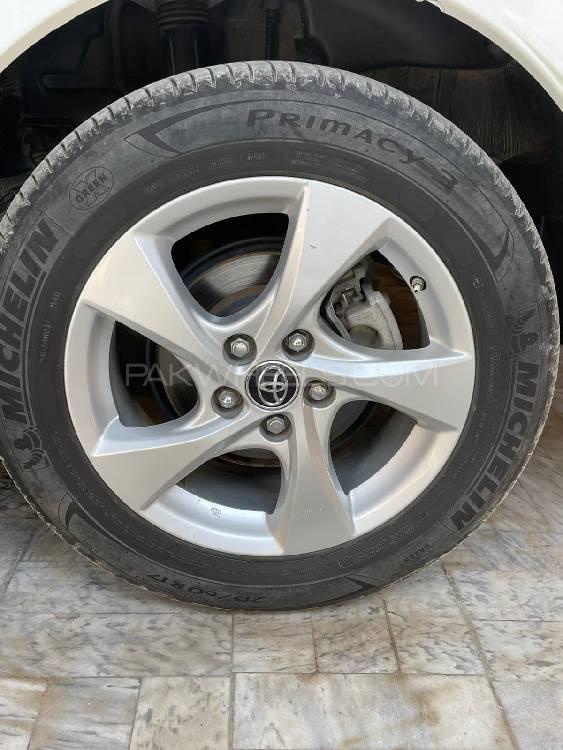 Toyota C-HR 2017 for Sale in Lahore Toyota C-HR 2017 for Sale in Lahore Image-7