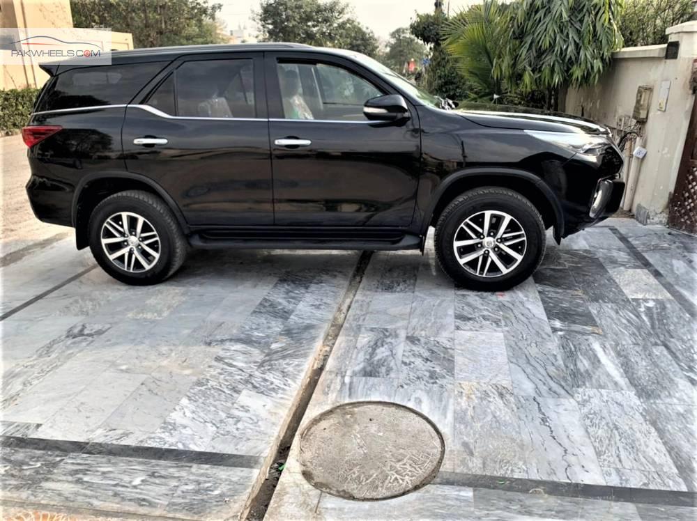 ٹویوٹا فورچیونر 2017 for Sale in لاہور ٹویوٹا فورچیونر 2017 for Sale in لاہور Image-3