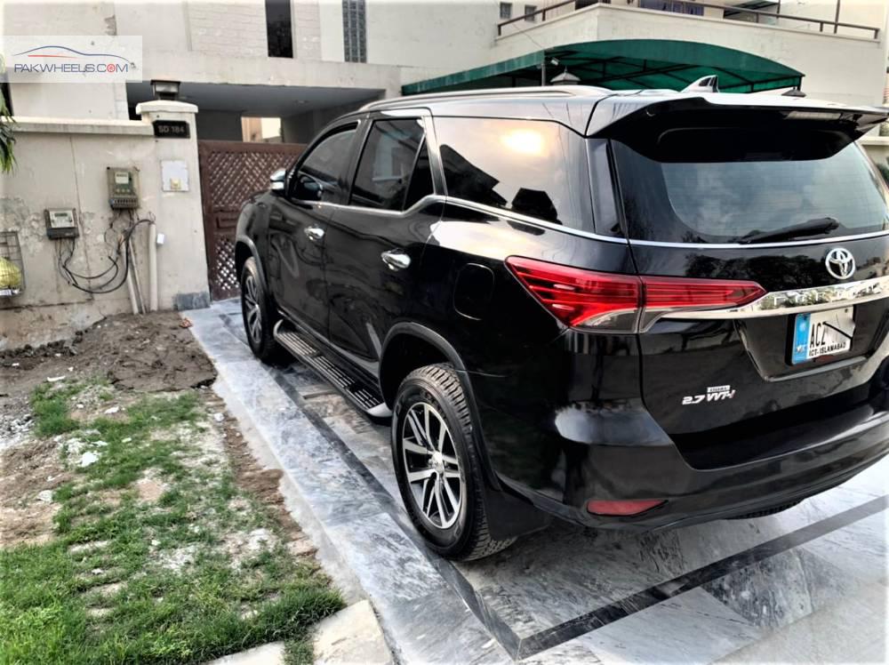 ٹویوٹا فورچیونر 2017 for Sale in لاہور ٹویوٹا فورچیونر 2017 for Sale in لاہور Image-4