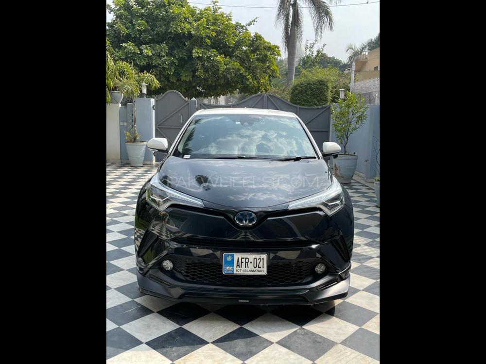 Toyota C-HR 2017 for Sale in Sialkot Image-1