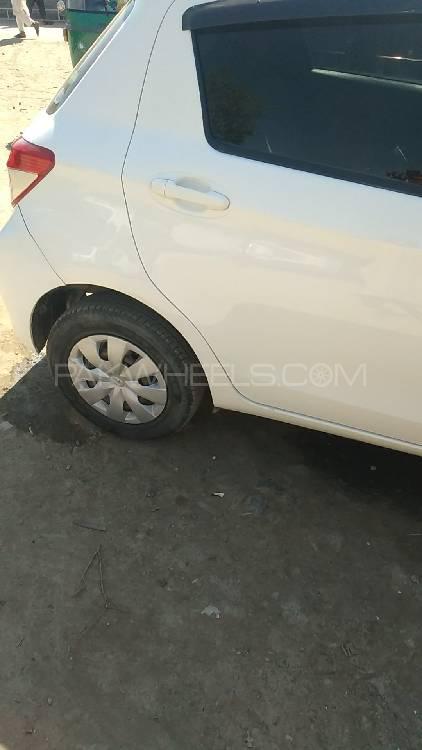 Toyota Vitz 2013 for Sale in Peshawar Image-1