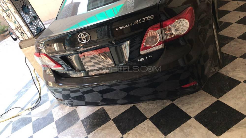 Toyota Corolla 2013 for Sale in Peshawar Image-1