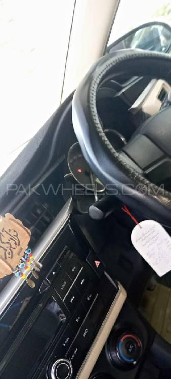 Toyota Corolla 2016 for Sale in Karachi Image-1