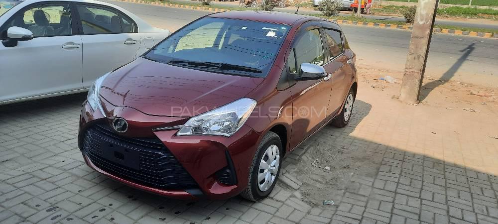 Toyota Vitz 2017 for Sale in Lahore Toyota Vitz 2017 for Sale in Lahore Image-2