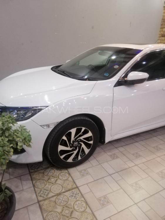 Honda Civic 2017 for Sale in Faisalabad Honda Civic 2017 for Sale in Faisalabad Image-3