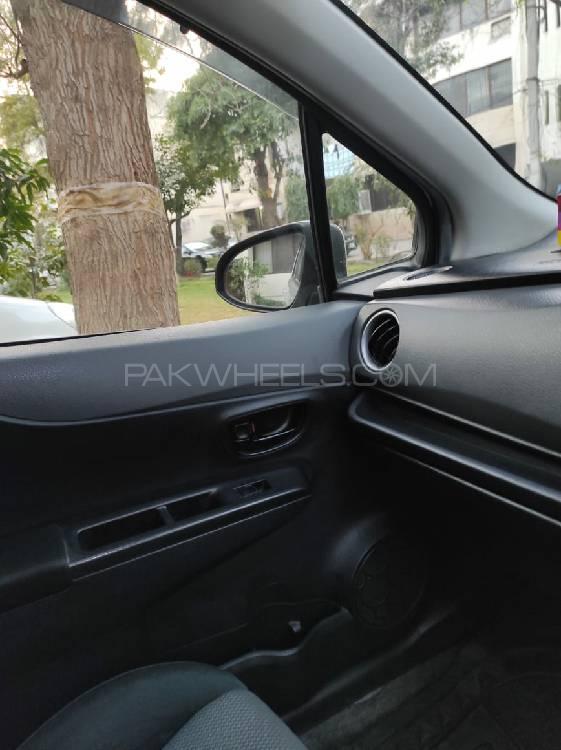 Toyota Vitz 2012 for Sale in Lahore Toyota Vitz 2012 for Sale in Lahore Image-5