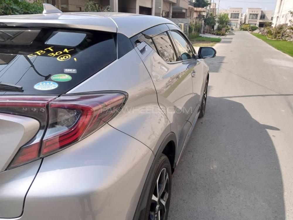 Toyota C-HR 2016 for Sale in Lahore Toyota C-HR 2016 for Sale in Lahore Image-6
