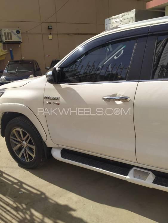 Toyota Hilux 2020 for Sale in Karachi Toyota Hilux 2020 for Sale in Karachi Image-9