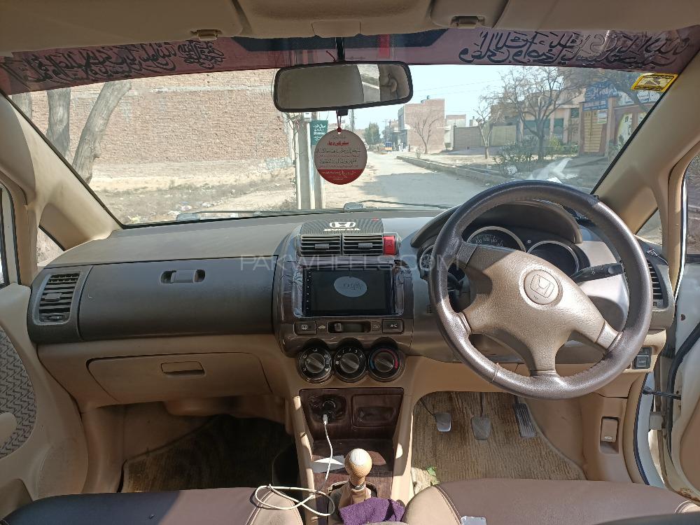 Honda City 2004 for Sale in Okara Honda City 2004 for Sale in Okara Image-6