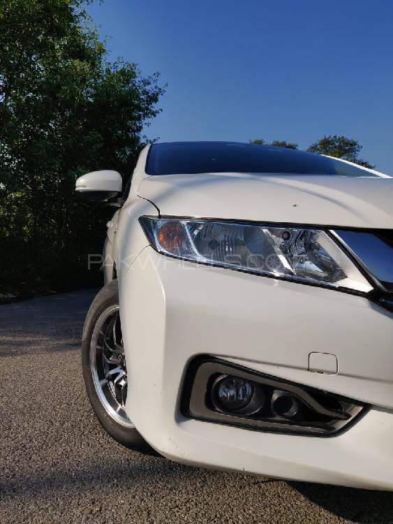 Honda Grace Hybrid 2015 for Sale in Islamabad Honda Grace Hybrid 2015 for Sale in Islamabad Image-3