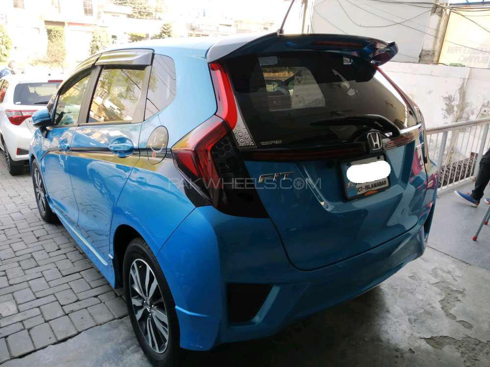 Honda Fit 2014 for Sale in Lahore Honda Fit 2014 for Sale in Lahore Image-11