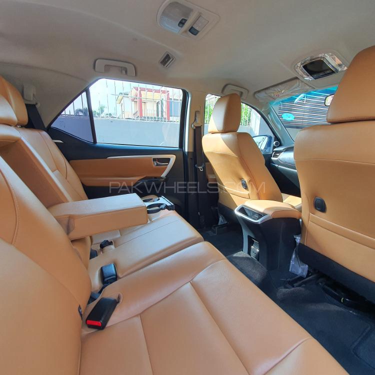 Toyota Fortuner 2017 for Sale in Lahore Toyota Fortuner 2017 for Sale in Lahore Image-7
