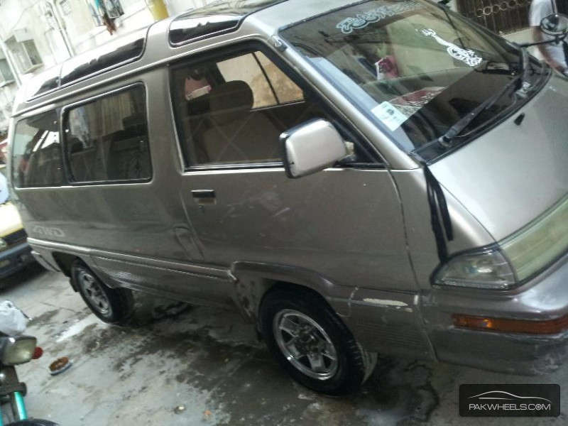 Toyota Town Ace 1988 for Sale in Karachi Image-1