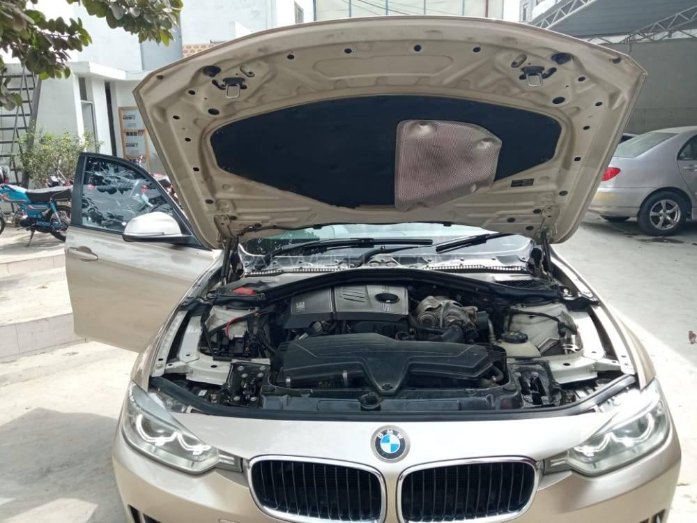 BMW 3 Series 2015 for Sale in Lahore BMW 3 Series 2015 for Sale in Lahore Image-10