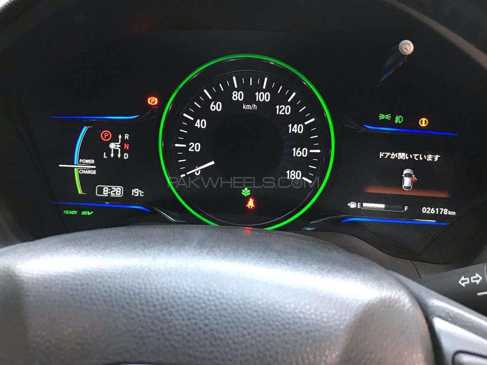 Honda Vezel 2014 for Sale in Lahore Honda Vezel 2014 for Sale in Lahore Image-5