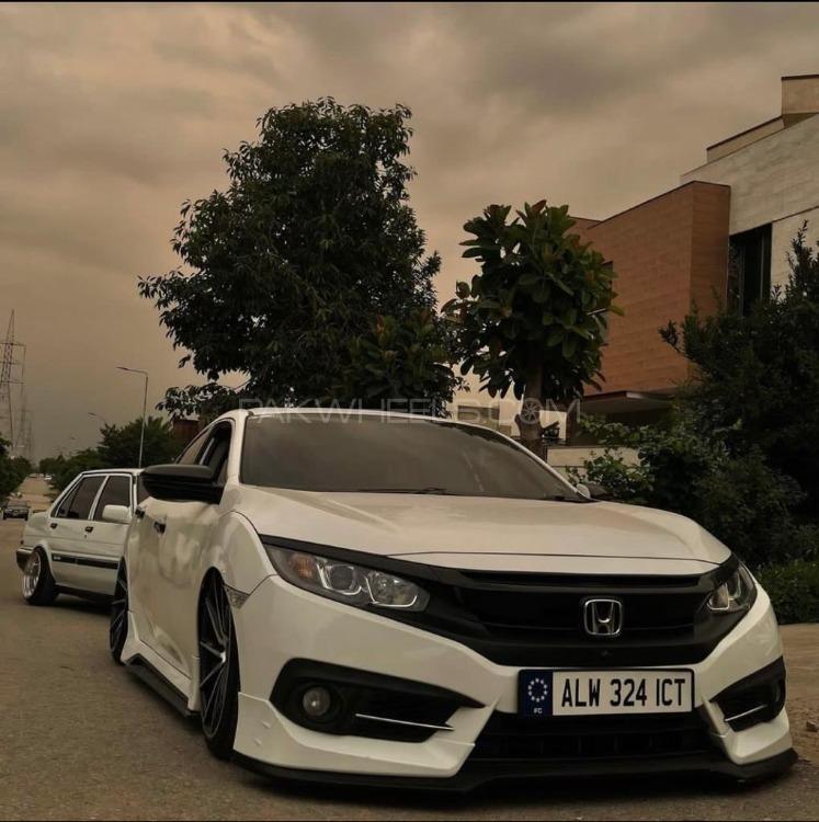 ہونڈا سوک - 2018  Image-1