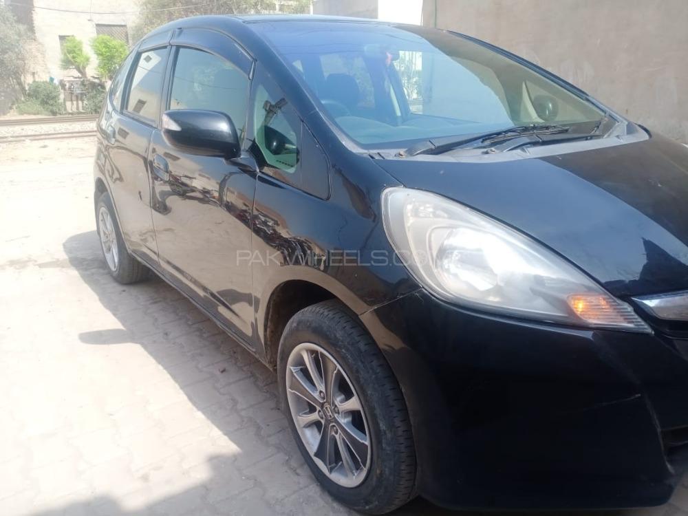 Honda Fit 2011 for Sale in Multan Image-1