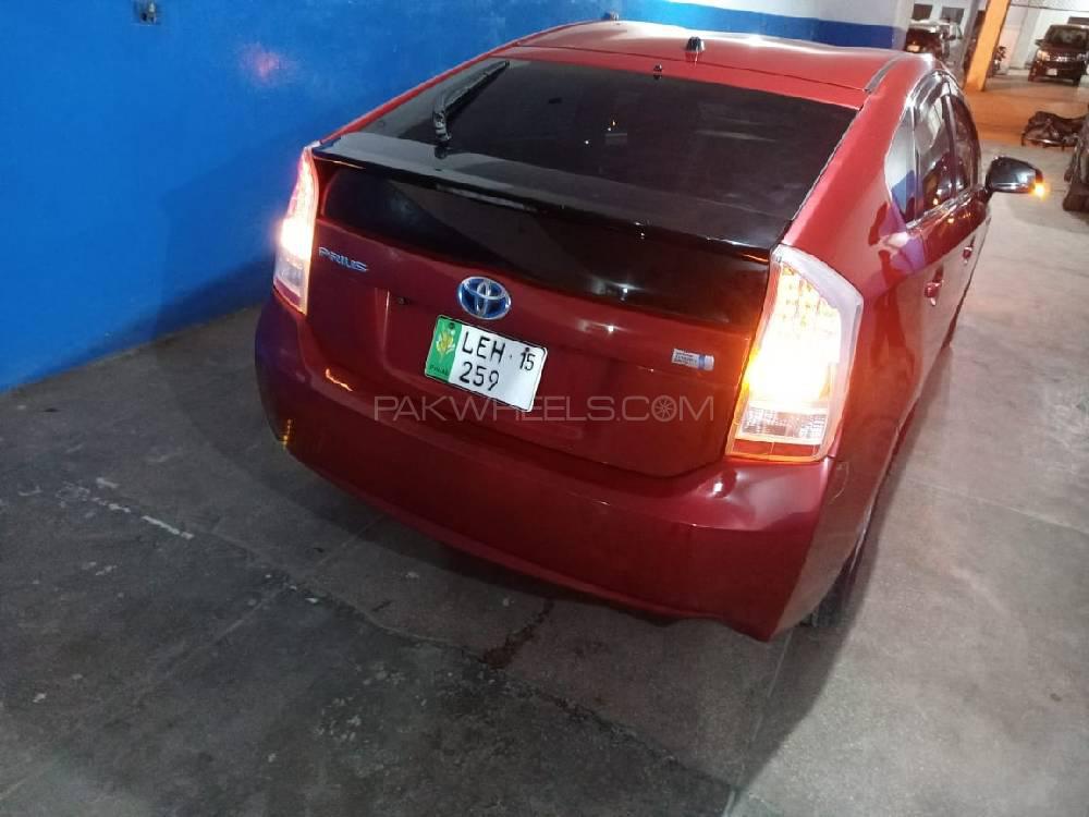 Toyota Prius 2010 for Sale in Lahore Toyota Prius 2010 for Sale in Lahore Image-8
