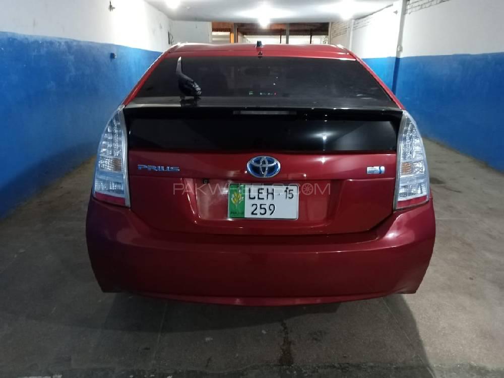 Toyota Prius 2010 for Sale in Lahore Toyota Prius 2010 for Sale in Lahore Image-13