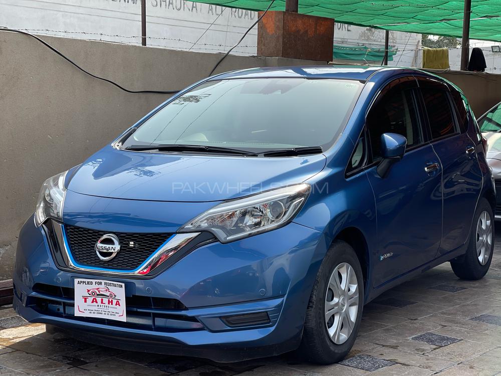 Nissan note x four