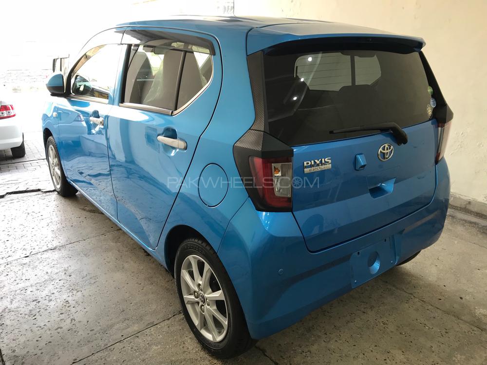 Toyota Pixis Epoch 2017 for Sale in Lahore Toyota Pixis Epoch 2017 for Sale in Lahore Image-4