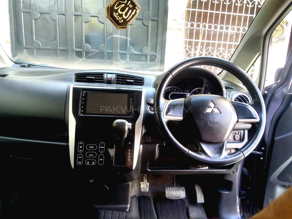 مٹسوبیشی ای کے کسٹم 2014 for Sale in کراچی مٹسوبیشی ای کے کسٹم 2014 for Sale in کراچی Image-8