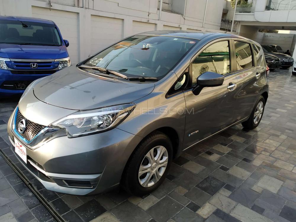 Nissan note 2018 гибрид