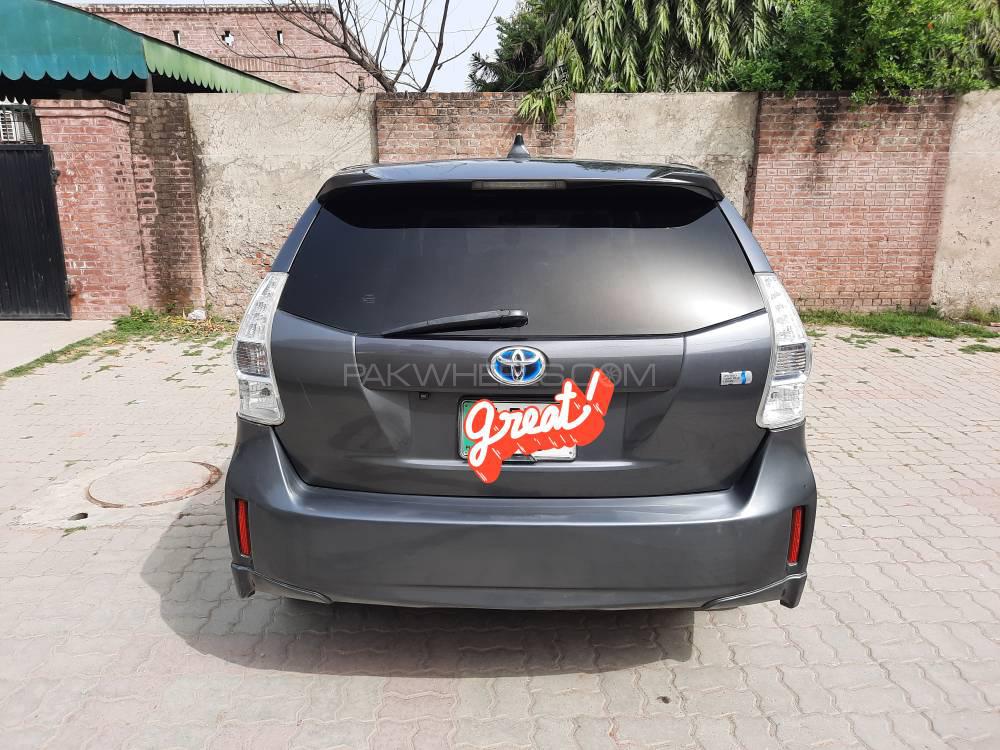 ٹویوٹا پریوس الفا 2012 for Sale in سیالکوٹ ٹویوٹا پریوس الفا 2012 for Sale in سیالکوٹ Image-16