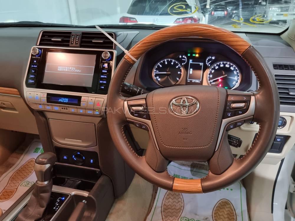 Toyota Prado 2017 for Sale in Karachi Toyota Prado 2017 for Sale in Karachi Image-2