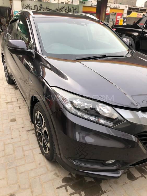 Honda Vezel 2015 for Sale in Lahore Image-1