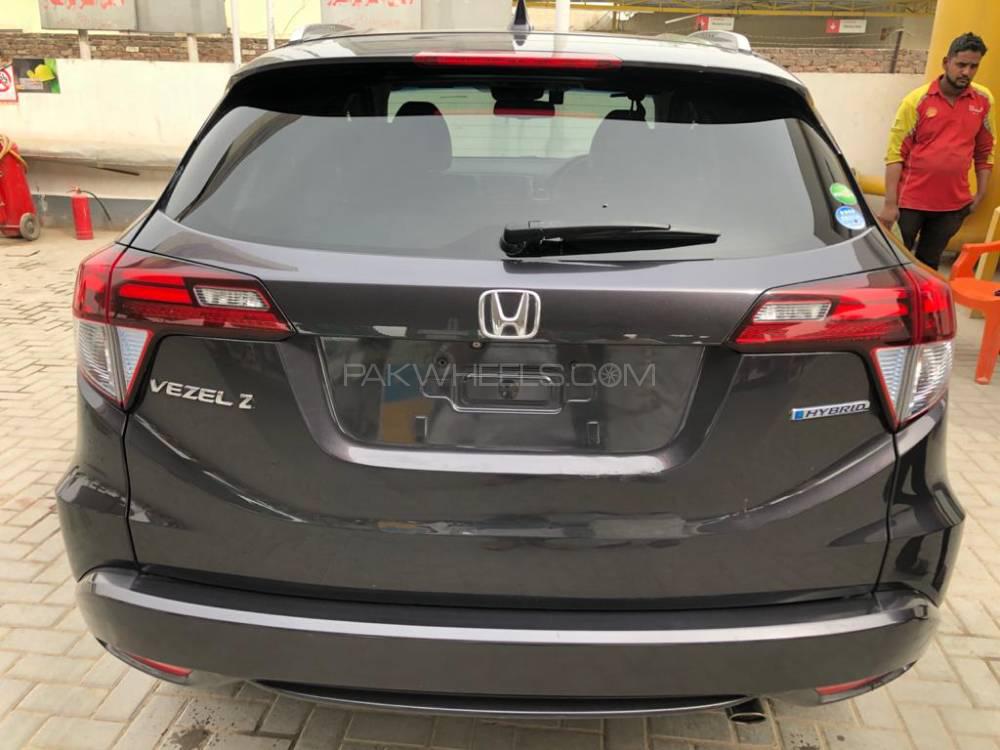 Honda Vezel 2015 for Sale in Lahore Honda Vezel 2015 for Sale in Lahore Image-6
