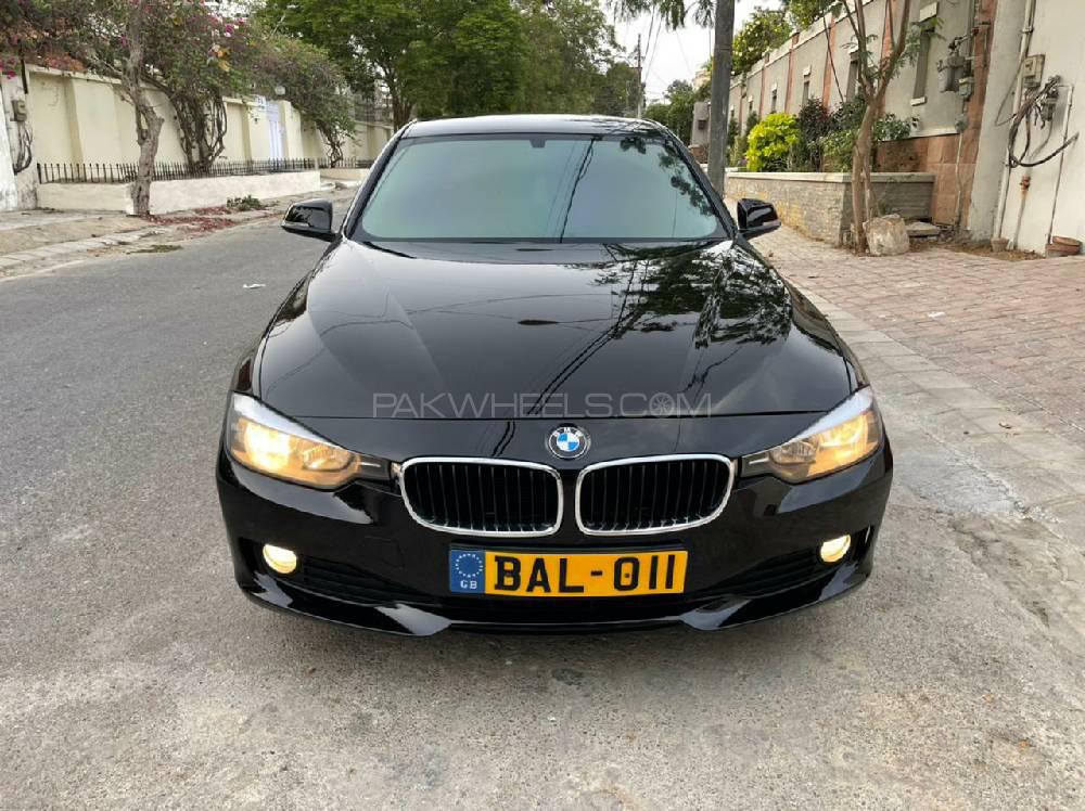 بی ایم ڈبلیو 3 سیریز 2014 for Sale in کراچی بی ایم ڈبلیو 3 سیریز 2014 for Sale in کراچی Image-2