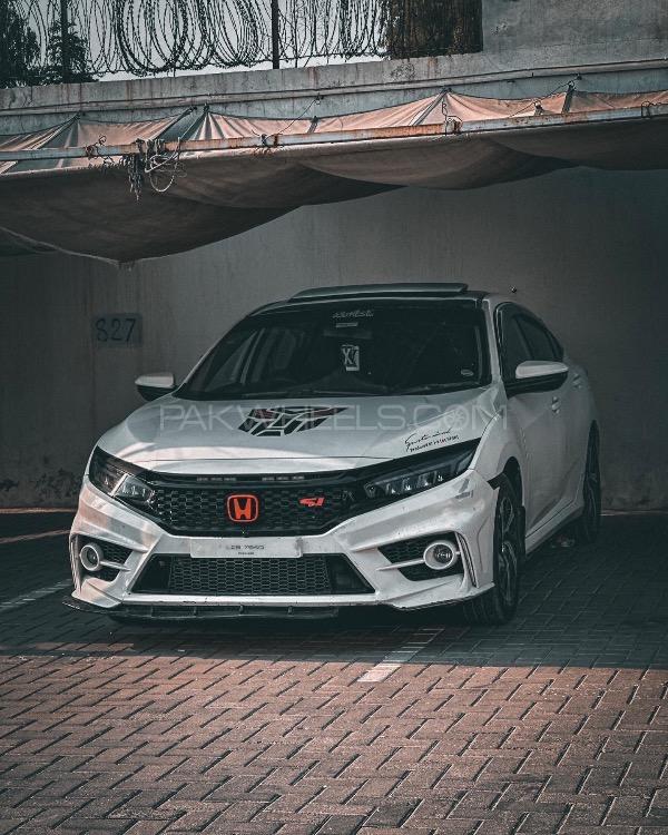 ہونڈا سوک - 2018  Image-1