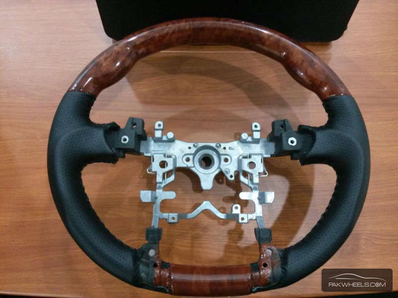 Prius 1.8 Wooden Steering Image-1
