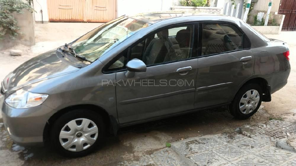 ہونڈا سٹی 2004 for Sale in کراچی ہونڈا سٹی 2004 for Sale in کراچی Image-12