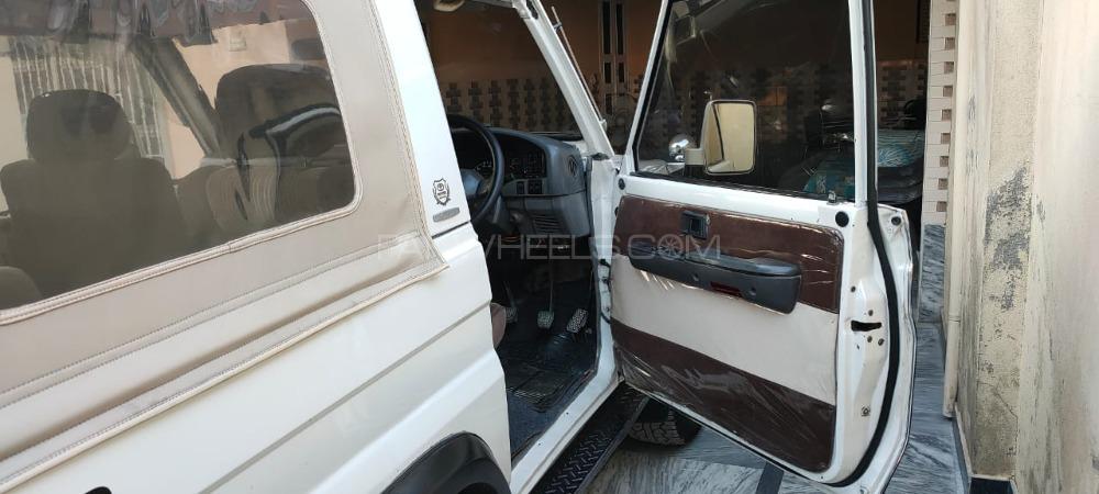 ٹویوٹا لینڈ کروزر 1987 for Sale in ایبٹ آباد ٹویوٹا لینڈ کروزر 1987 for Sale in ایبٹ آباد Image-3