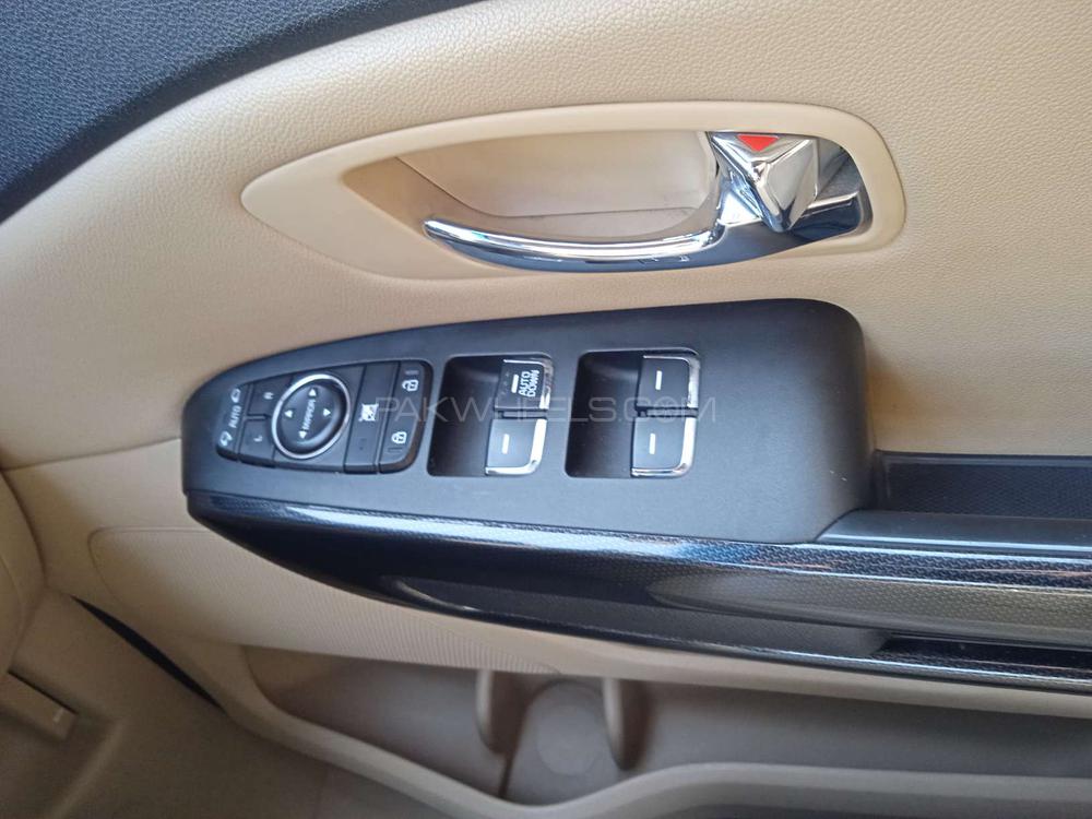 کِیا کارنیول 2018 for Sale in فیصل آباد کِیا کارنیول 2018 for Sale in فیصل آباد Image-14