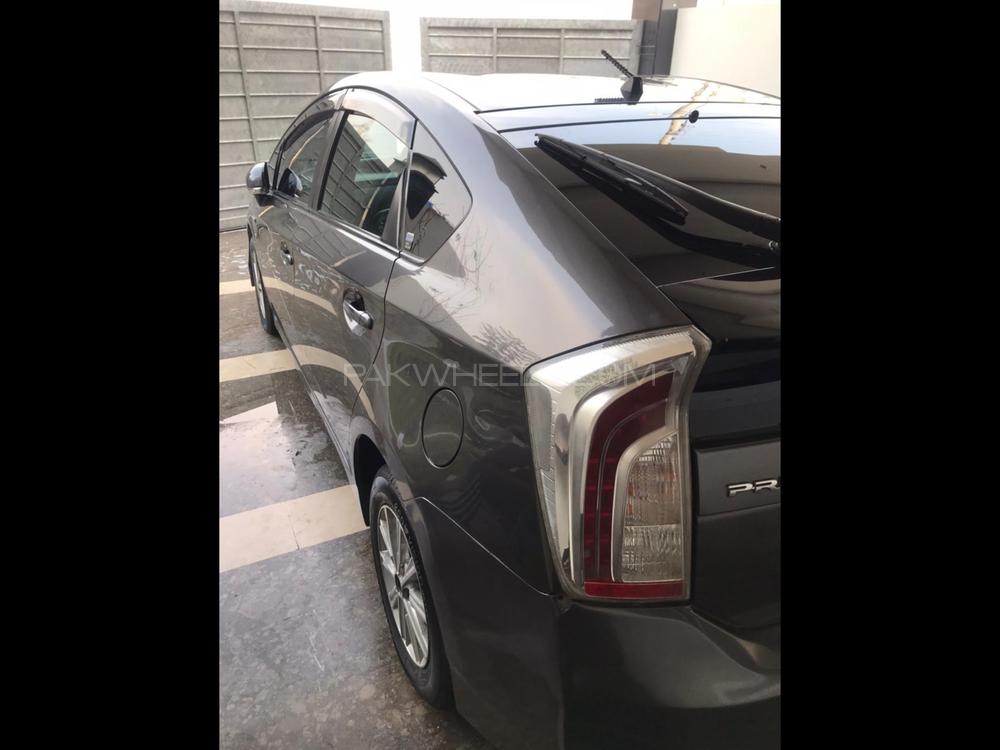 Toyota Prius 2014 for Sale in Sahiwal Toyota Prius 2014 for Sale in Sahiwal Image-7