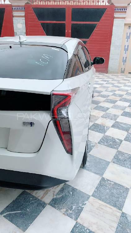 Toyota Prius 2016 for Sale in Lahore Toyota Prius 2016 for Sale in Lahore Image-6