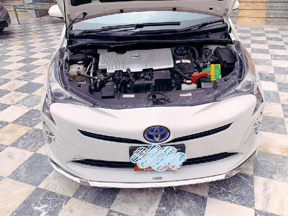 Toyota Prius 2016 for Sale in Lahore Toyota Prius 2016 for Sale in Lahore Image-2