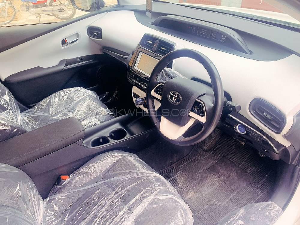 Toyota Prius 2016 for Sale in Lahore Toyota Prius 2016 for Sale in Lahore Image-20