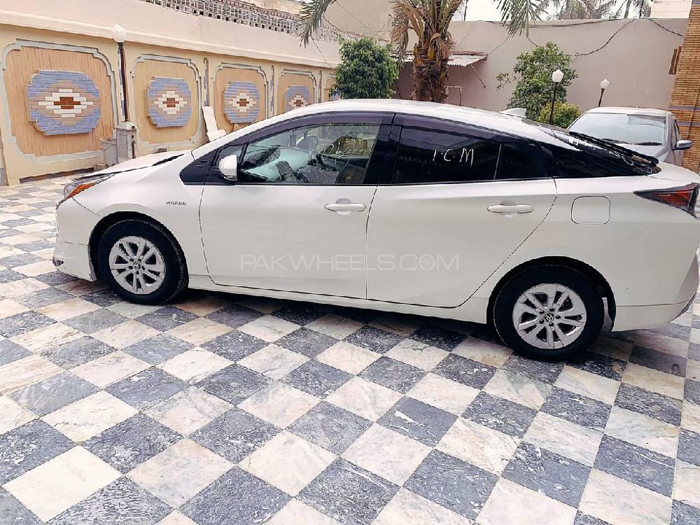 Toyota Prius 2016 for Sale in Lahore Toyota Prius 2016 for Sale in Lahore Image-16