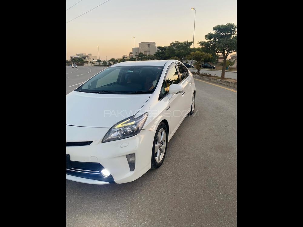 Toyota Prius 2013 for Sale in Islamabad Toyota Prius 2013 for Sale in Islamabad Image-4