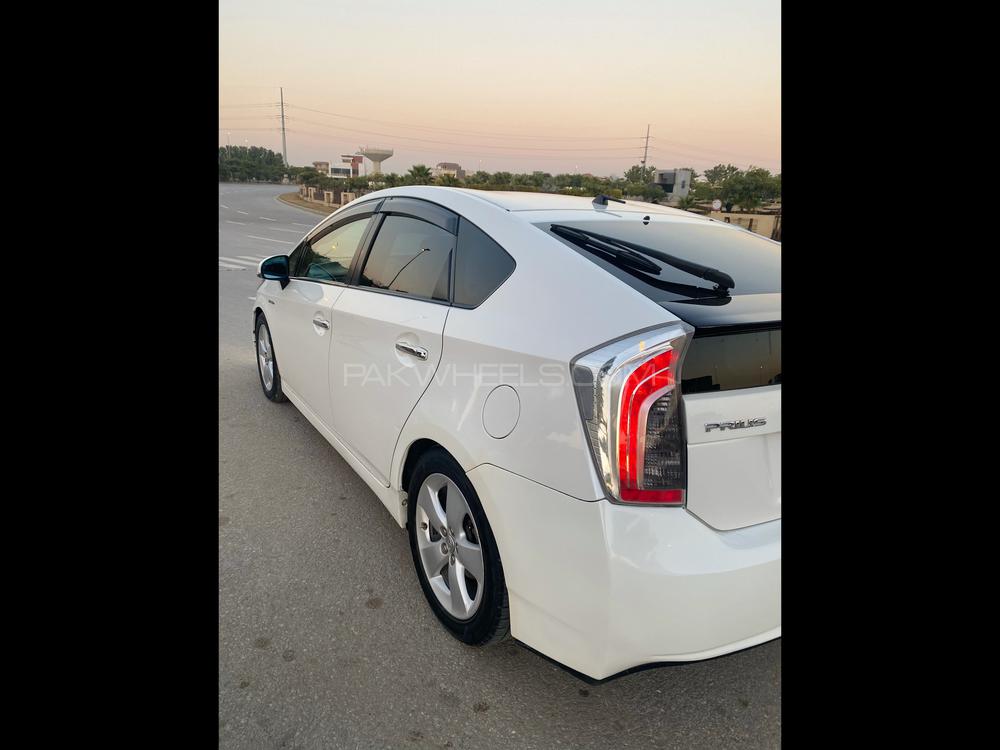 Toyota Prius 2013 for Sale in Islamabad Toyota Prius 2013 for Sale in Islamabad Image-6