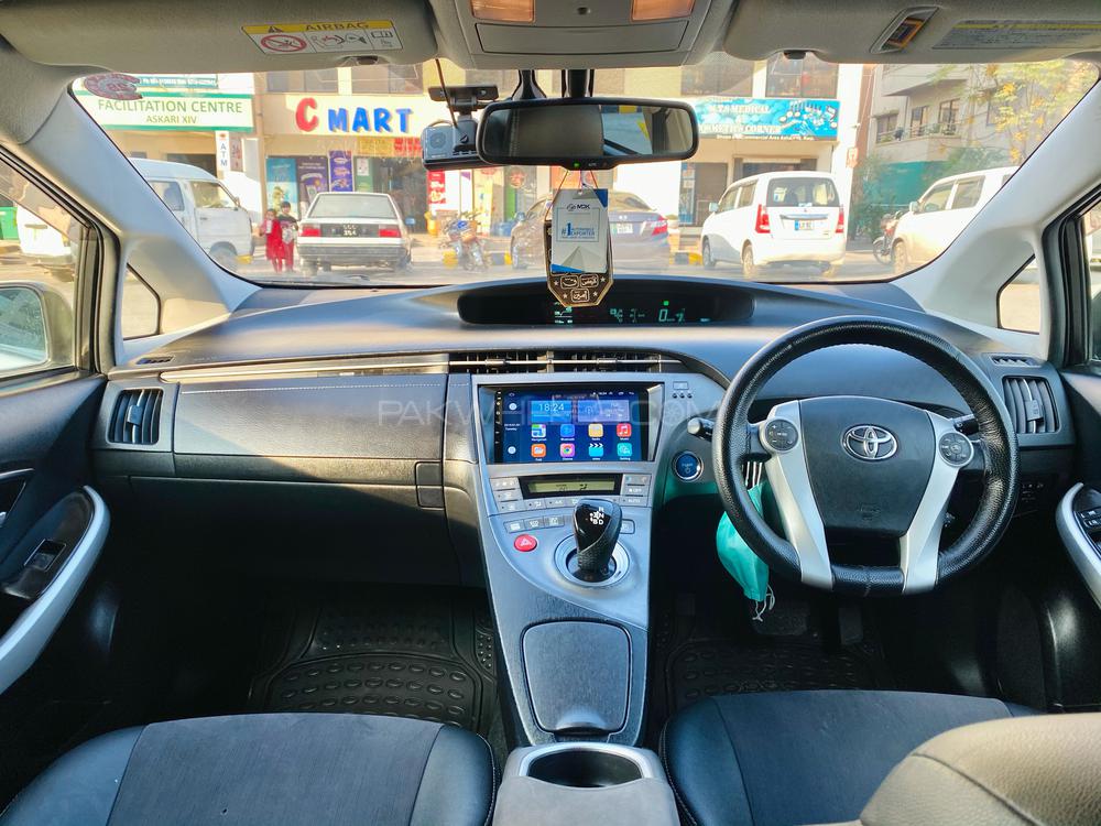 Toyota Prius 2013 for Sale in Islamabad Toyota Prius 2013 for Sale in Islamabad Image-12